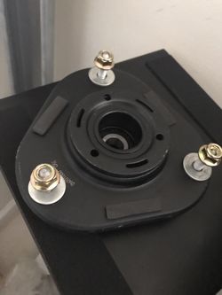 2003-2006 Toyota Corolla back mounts (2)