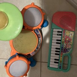 Toddler Baby Toy Bundle Both $5 Cocomelon Sings 