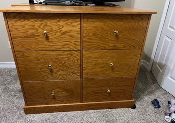 Solid Wood 6 Drawer Dresser