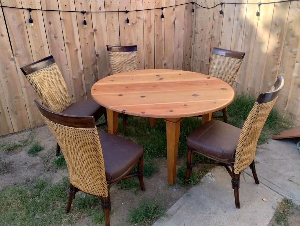 Round Wooden Dining Table Set