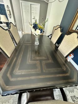 Dining room table