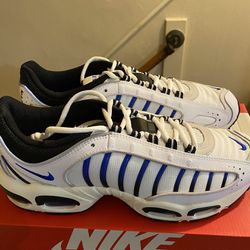 Nike Air Max Tailwind iV . Size: 10