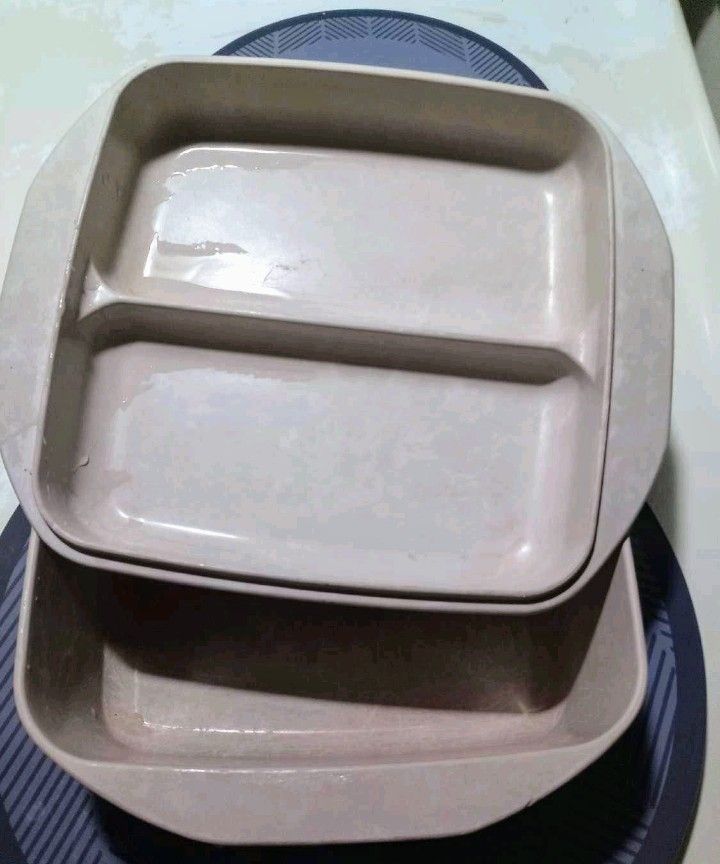 Set Of Vintage Anchor Hocking Bakeware ( 2 ) 
