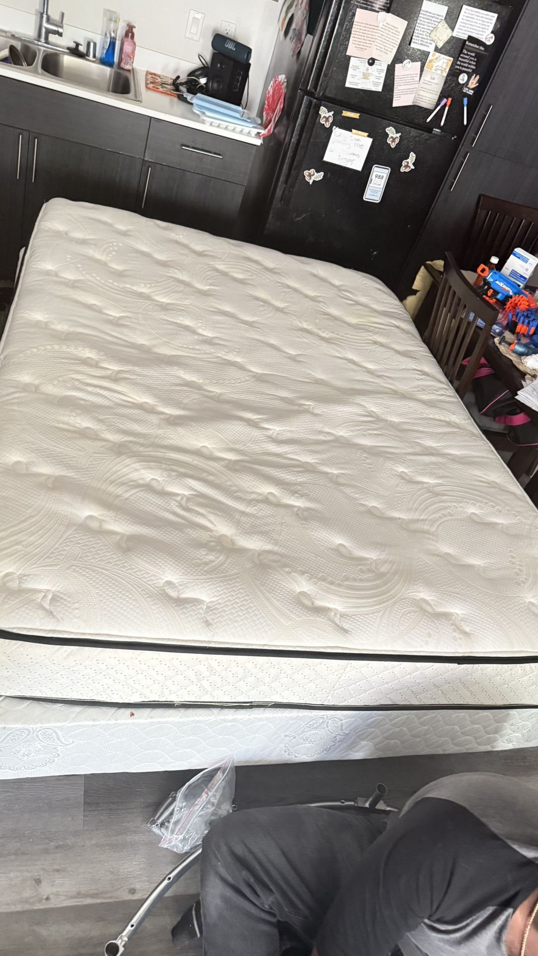 Queen Bed/bed Frame