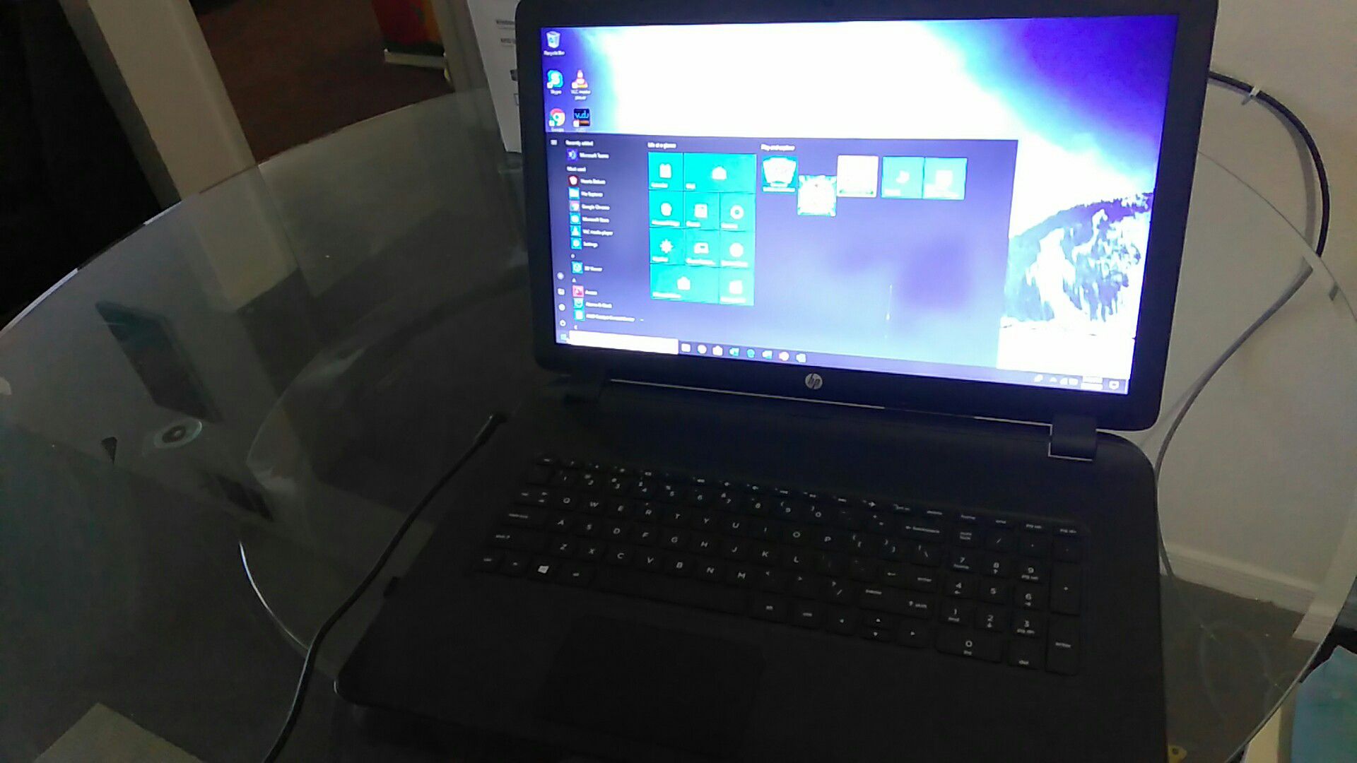 HP Notebook/Laptop quad-core with 17.3" diagonal display.