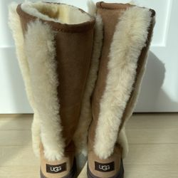 New Women’s Tall Ugg Boots In Chestnut