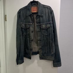 Vintage Levi’s Denim Jacket Size M $20