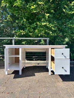 Hemnes desk