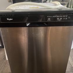 Whirlpool Dishwasher Model: WDF510PAYT