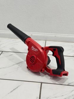 Milwaukee M18 18V Lithium-Ion Cordless Compact Blower