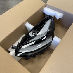 Tesla Model Y/3 Driver Side Headlight (BRAND NEW)