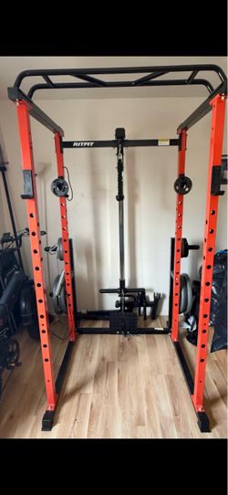 Squat Rack With Cable Pulley