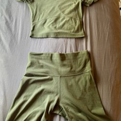 Aritzia Tna action Set