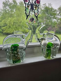 $10.00 - (2) Murano Glass Elephants,  Clear & Green Colors + Bubbles & Artworks!  Not New - See Description!