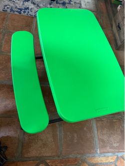 Kids folding table