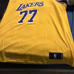 Lakers Jersey Brand New  Luka Dončić  3 Xl To Big For Me Asking 100$ Authentic 