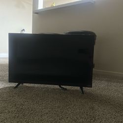 Vizio 32” Smart TV