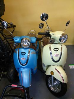 Trailmaster 49cc street legal scooter on sale