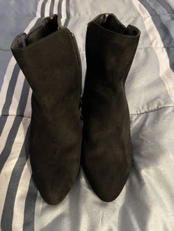 Nice Black suede ankle boots