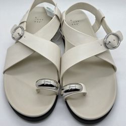 Penelope Toe Ring Footbed Sandals  Size 9.5