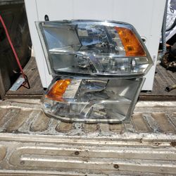 OEM RAM Headlight "09 - "18 Left & Right 