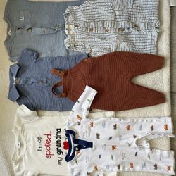 Baby clothes 3–6 months.