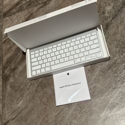 Apple Wireless Keyboard 