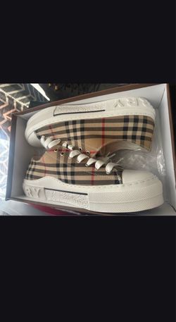 Burberry shoes