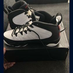 Playoffs 9s Size 7 Men 