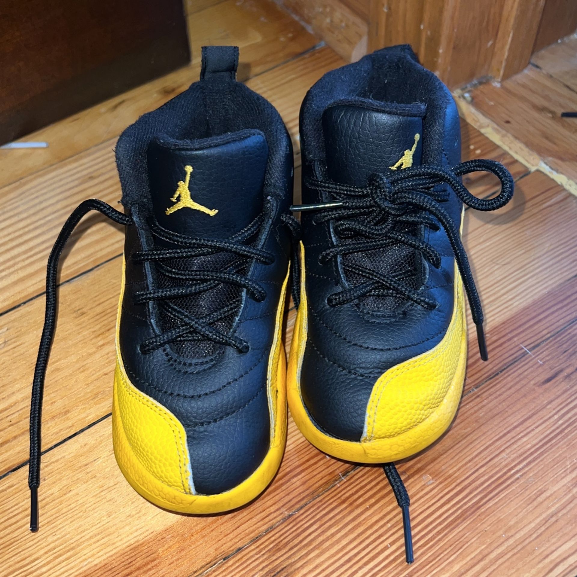 Retro Jordan 12 University Gold 