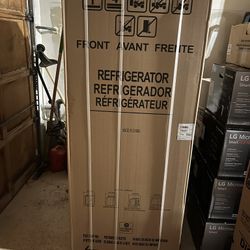 17.6 cu. ft. Top Freezer Refrigerator in Brushed Steel, ENERGY STAR