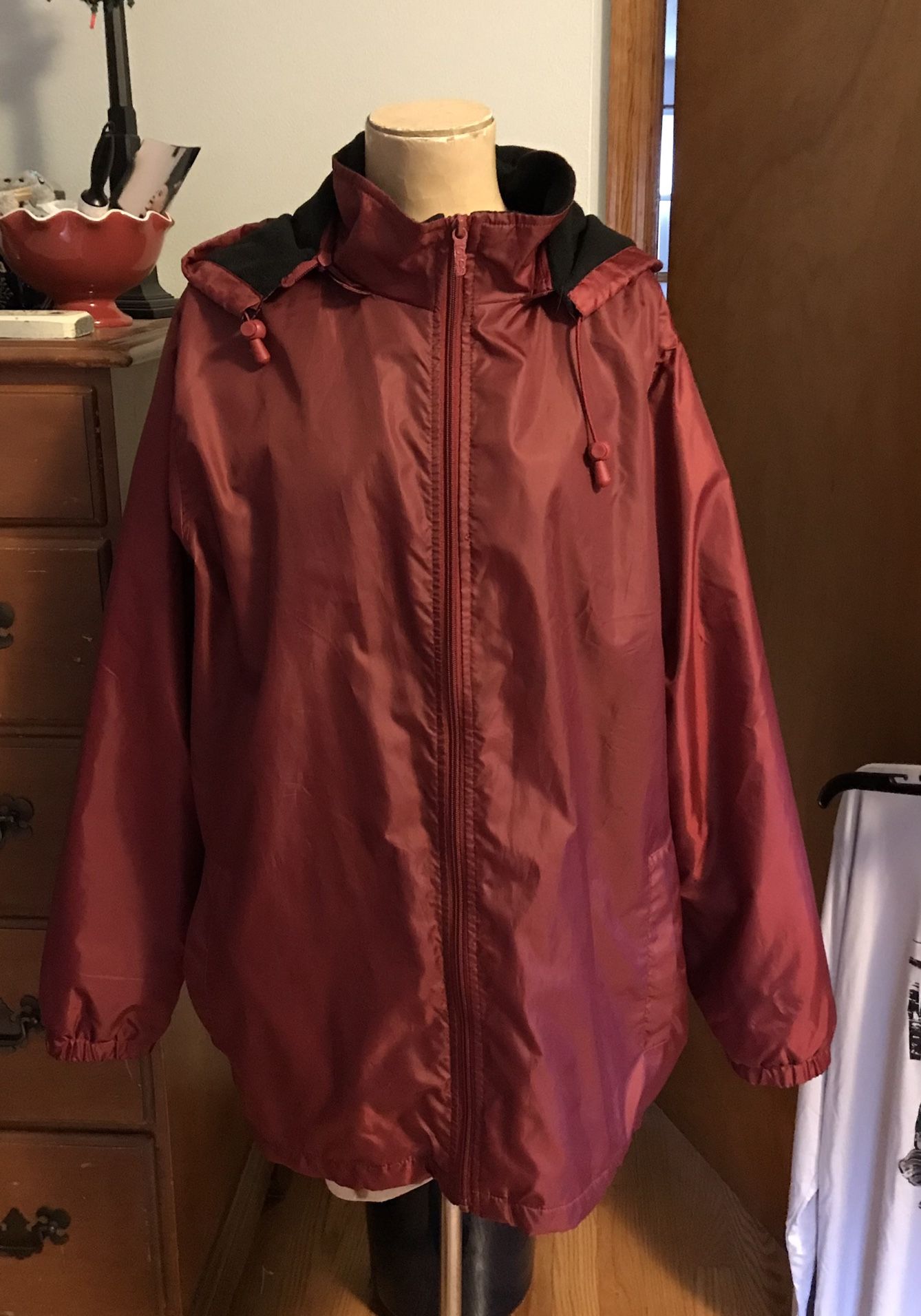 Totes Water-Resistant Fleece-Lined Jacket in Burgundy. Size XLG