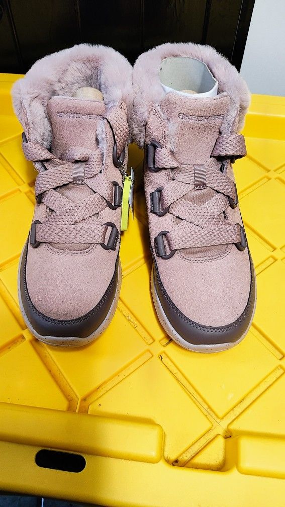 Winter Sketchers Ankle Boots.