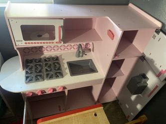 Play Kitchen