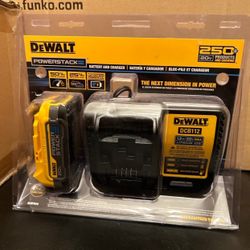 Dewalt New Kit Battery Power Stack And Charger 