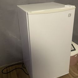 Kenmore Mini Fridge