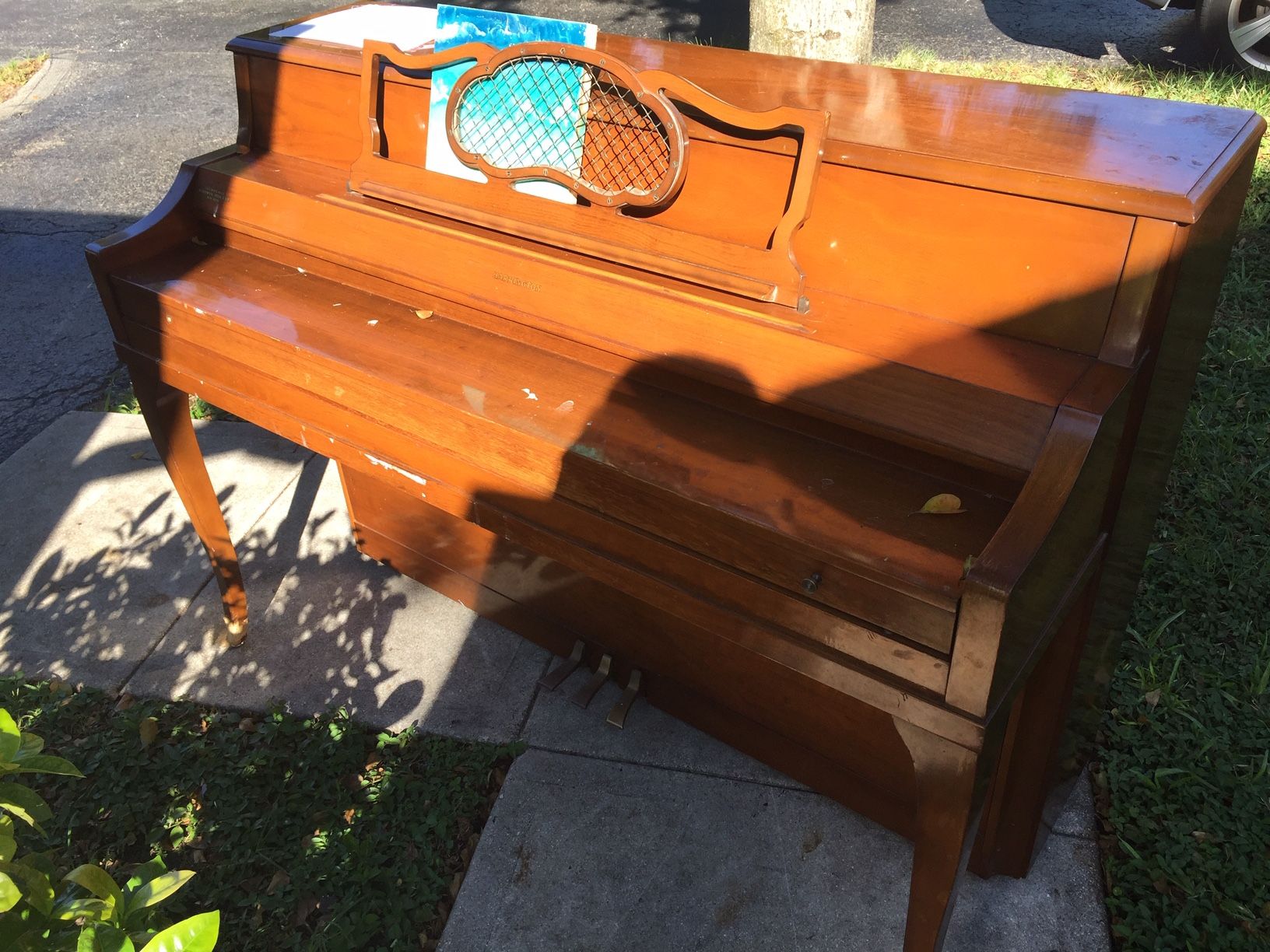 Harrington, working piano. Come and get it!!!