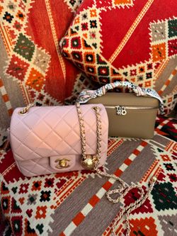 not 1000 Pink quilted bag