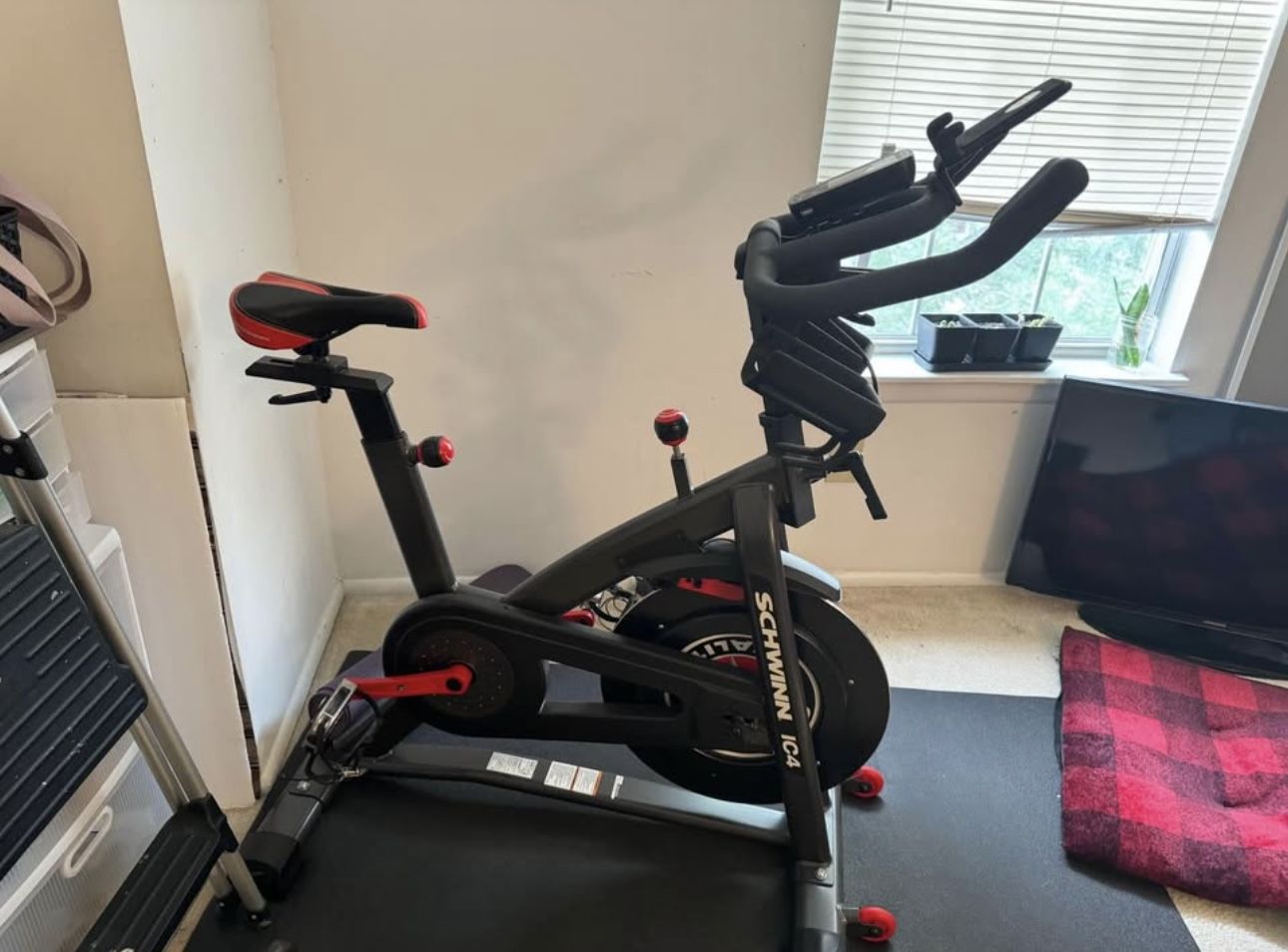Schwinn IC4 Exercise Bike