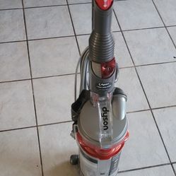 Dyson Vacuum 
