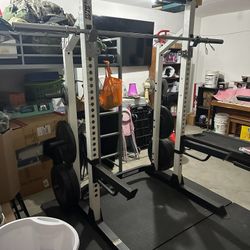 SQUAT / BENCH PRESS /  PULL UP WITH BUMPER PLATES AND OLYMPIC BARBELL PRICE TO SELL FAST $699 ( EXCELLENT CONDITION)