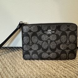 Coach Signature Wristlet Wallet Black/Gray (Zip Pouch)