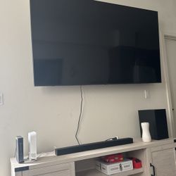 Selling My 75 Inch Samsung Tv And Samsung Surround Sound