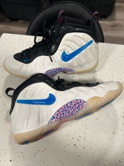 Nike foams 5.5y