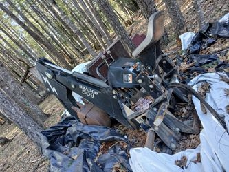 I am selling a digging machine and a diesel generator. 