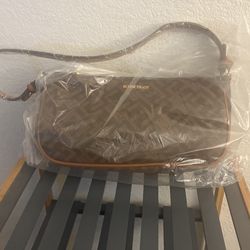 New Chocolate Ellen Tracy Purse $40 Mom