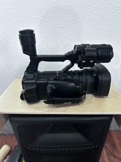 JVC GY-HM600U ProHD Video Camera