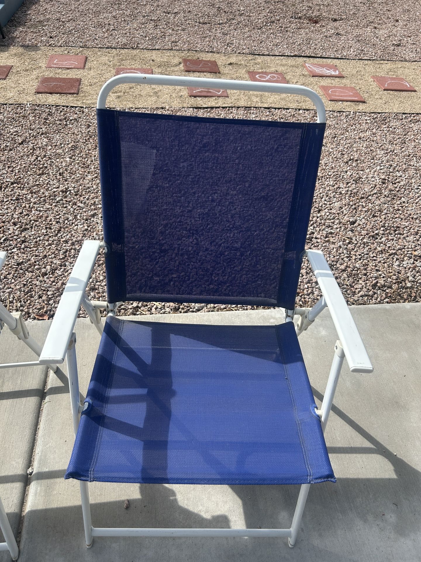 4 Metal And Mesh Lawn Chairs