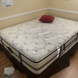 Almost New  Twin Beds X 2  (contact info removed)