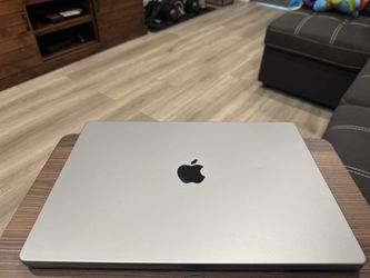 MacBook Pro M1 Pro 16 inch 16 GB 1tb SSD